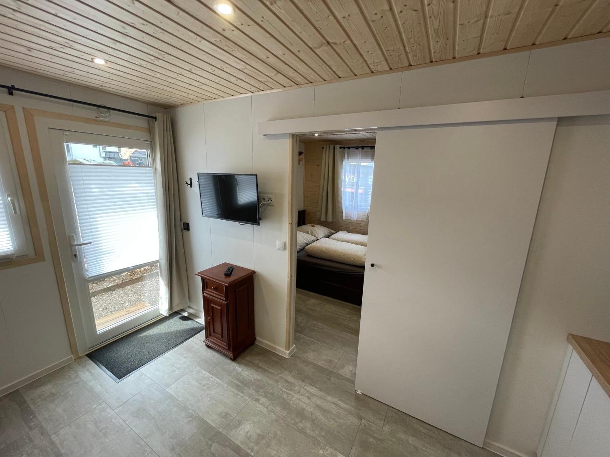Tinyhaus #4 Huelben - Ortsrand - Kostenlose Parkplaetze Hulben Dış mekan fotoğraf